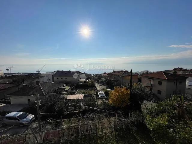 kantrida -350m2,p+1+2 ,p.prostor 40m2,okućnice 750m2 - slika 12