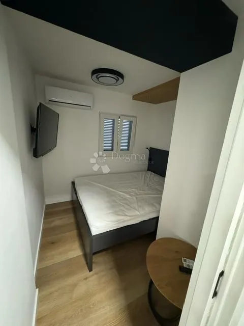atraktivni stan sa pogledom na more na prestižnoj lokaciji - slika 12