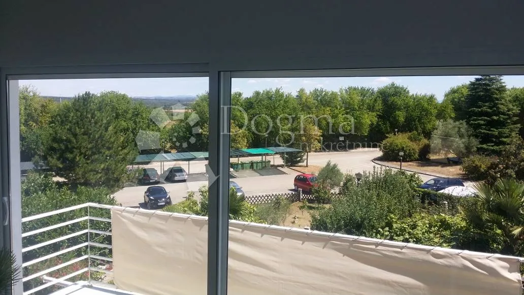 novigrad, dvoetažni apartman 100 m od mora - slika 11