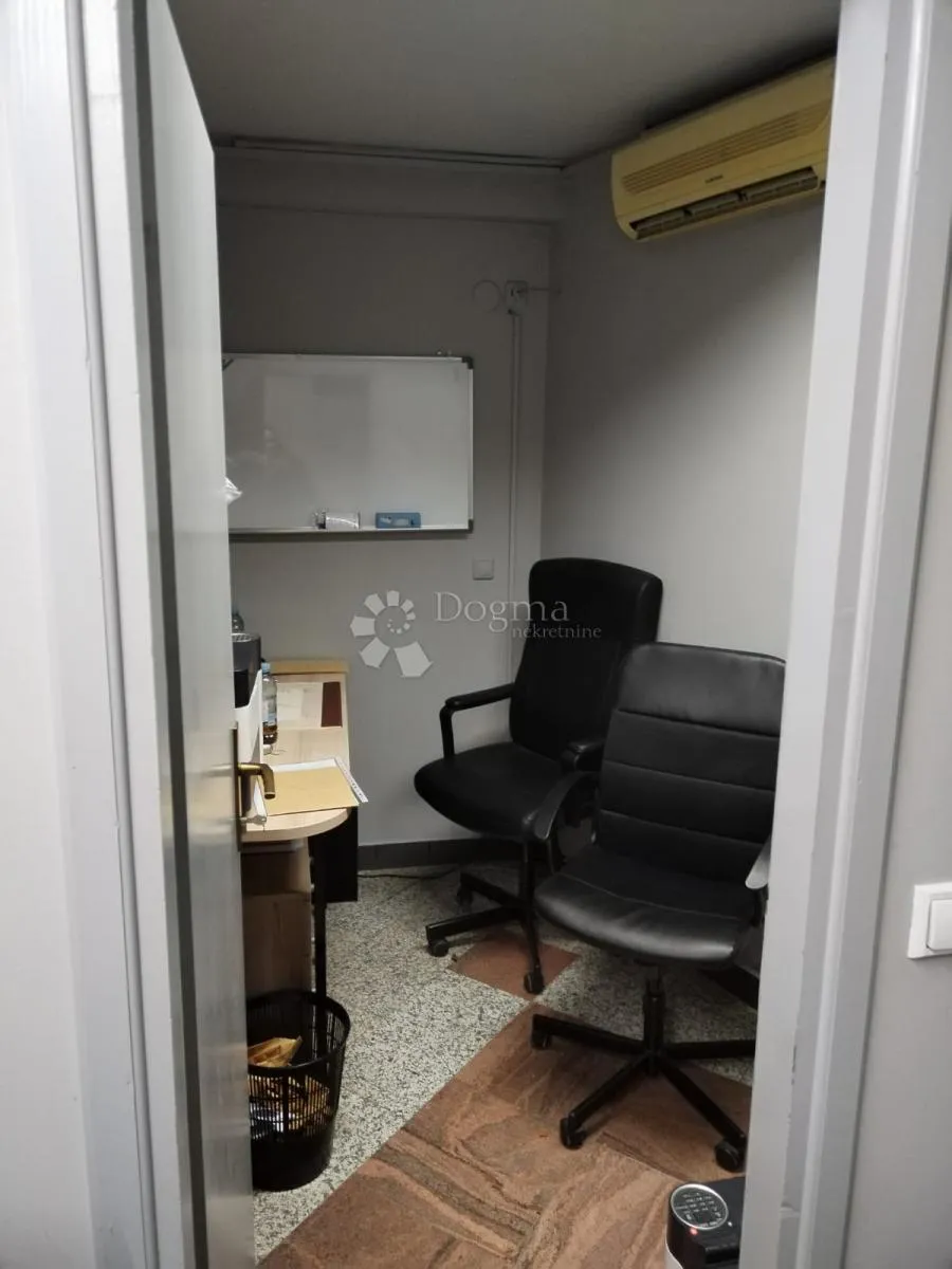 poslovni prostor u samom centru grada - slika 7