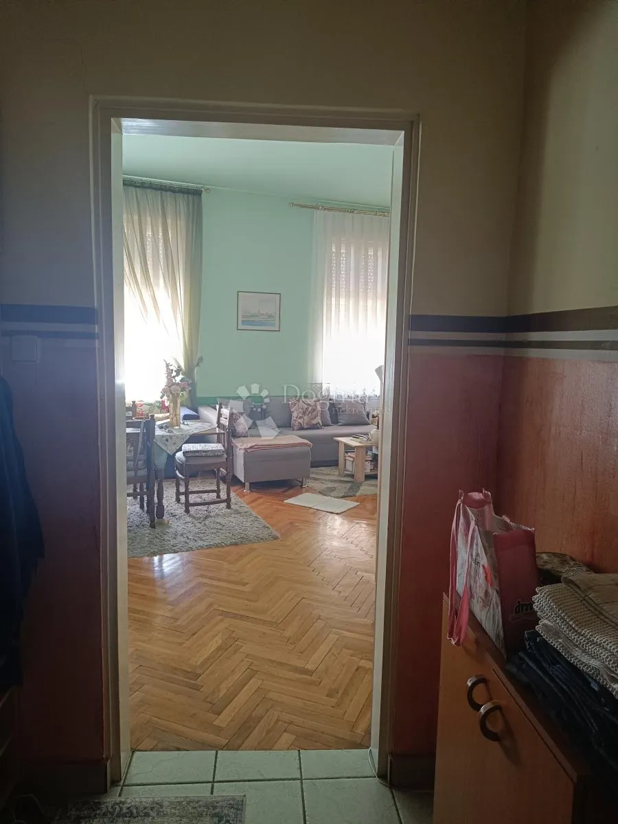 posebna prilika: trosobni stan u osijeku – odlična lokacija! - slika 10