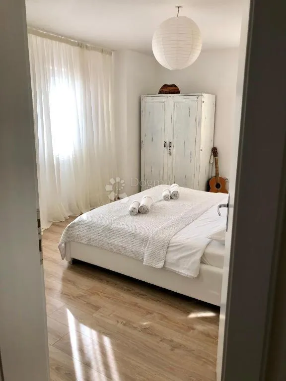 kuća na pagu s velikim dvorištem - 310m2 - slika 25