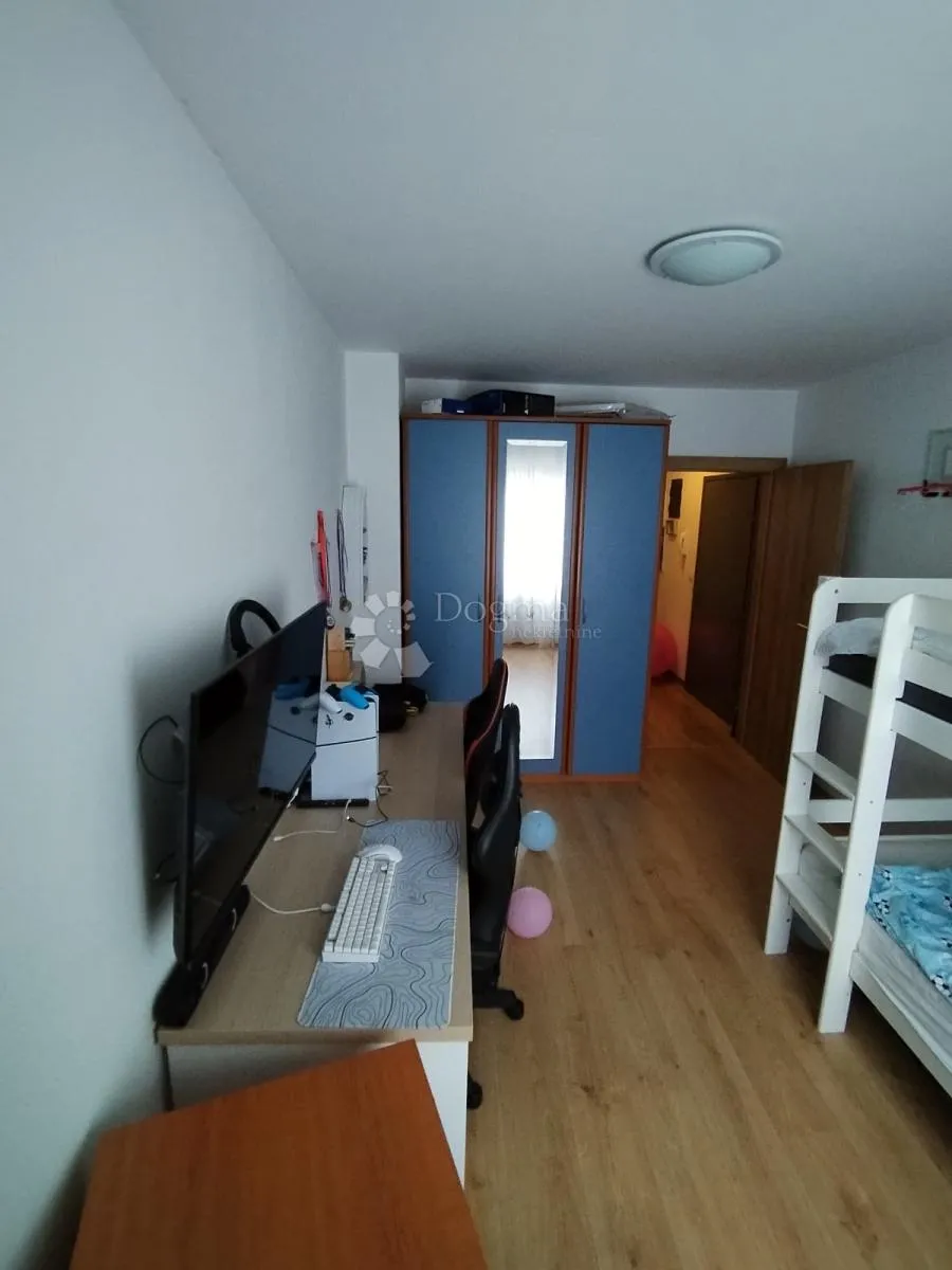 grad krk - atraktivan apartman sa panoramskim pogledom na more, svega 150 od mora - slika 8
