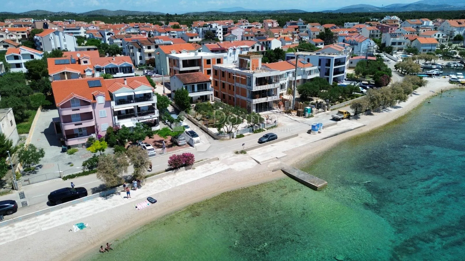 vodice/srima-trosobni stan 5m od mora i plaže - slika 1