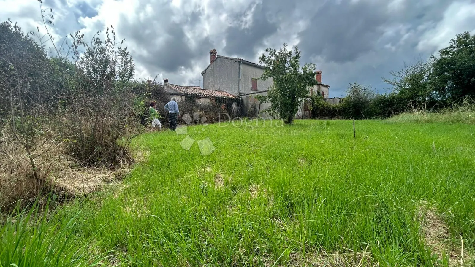 kuća za renovaciju s građevinskim zemljištem - barban - slika 18