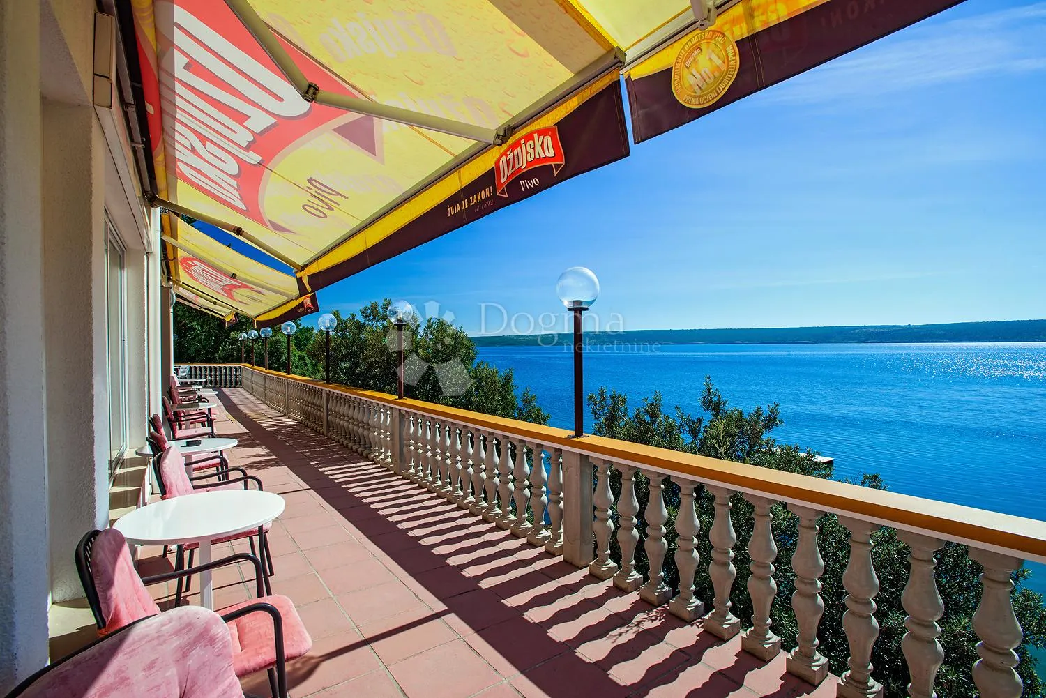predivan hotel na plaži - slika 10