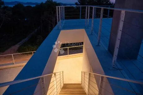 raskošan penthaus s bazenom, 100 m od mora - slika 17
