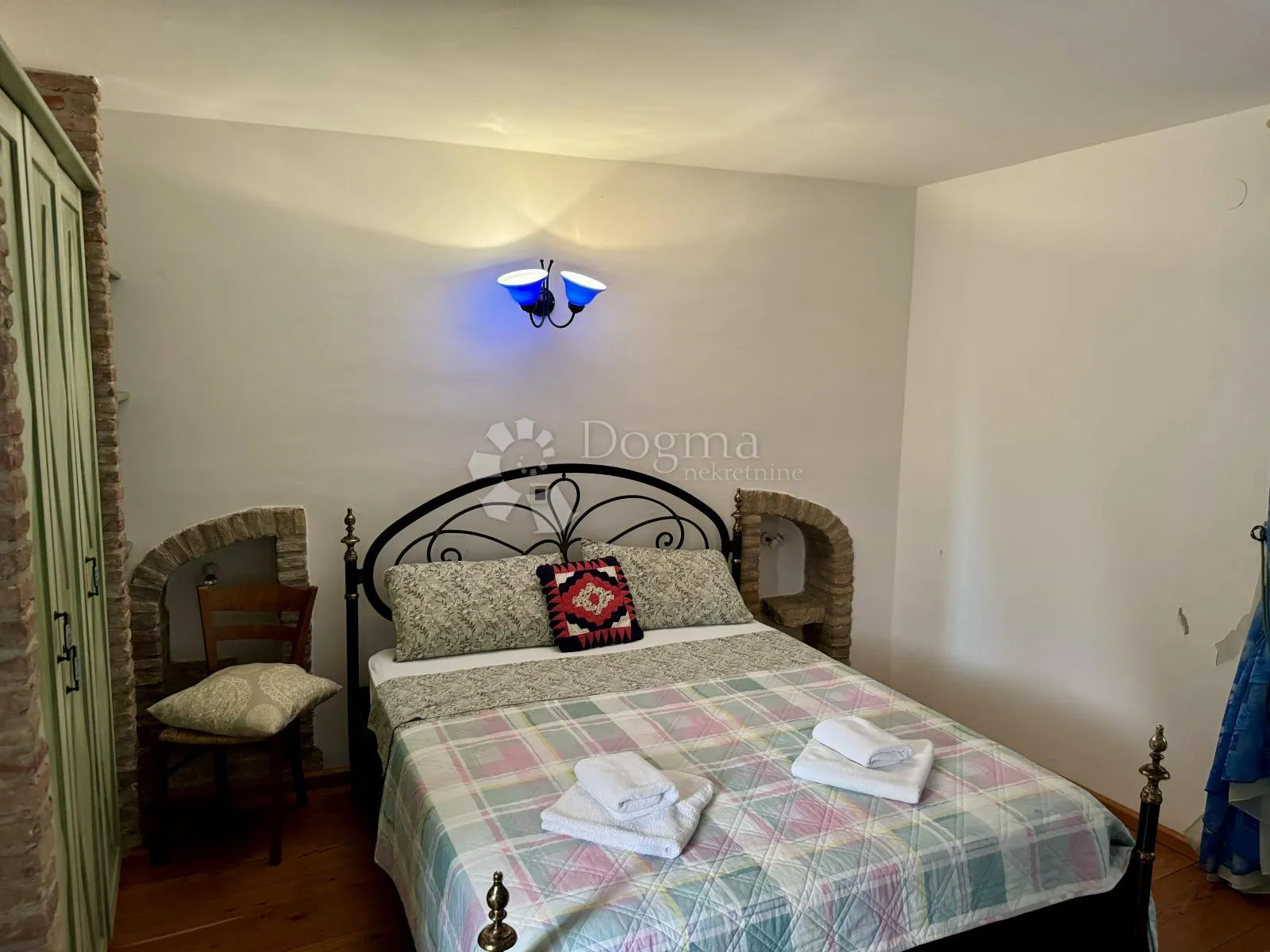 rovinj - kuća sa šest apartmana u srcu starog grada - slika 24