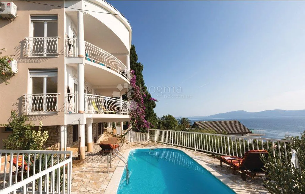 Podaca – gotov posao s bazenom i 2 apartmana ★★★★★ - Podaca, Gradac