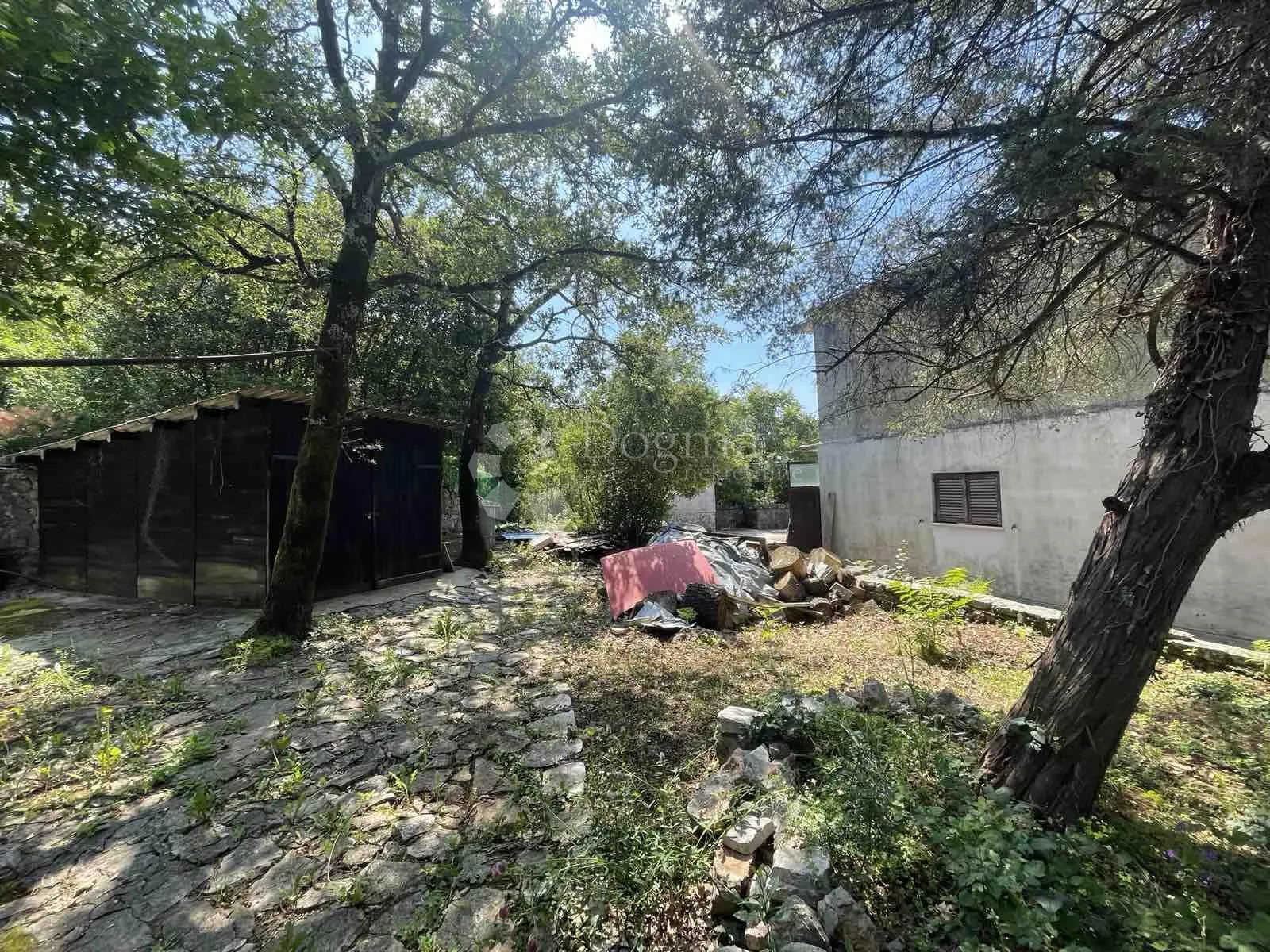 savršeno zemljište sa kućom u izgradnji - slika 9
