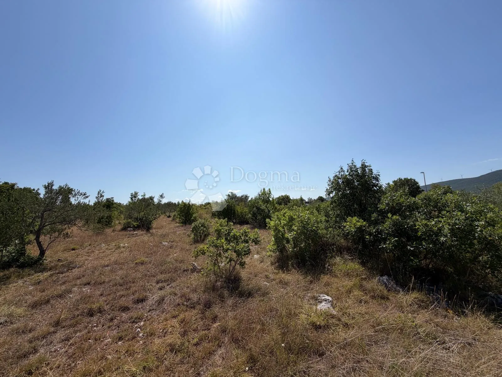 lozovac - građevinsko zemljište 9.363 m², investicija - slika 3