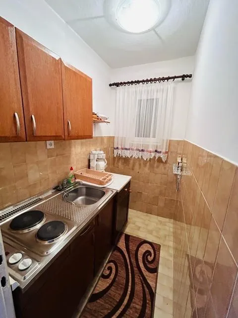 kuća na rabu - 300 m od plaže - slika 24