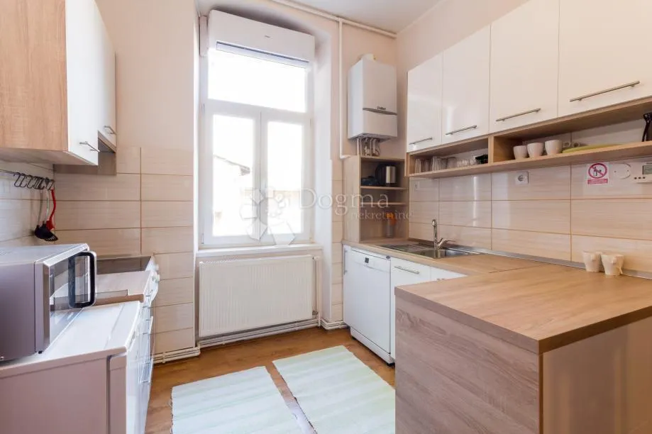 građanski stan u centru grada 90m2 - slika 5