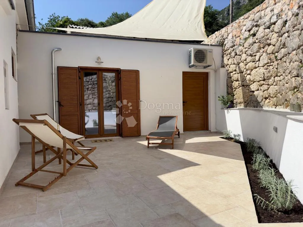 kamena vila s bazenom bribir - slika 22