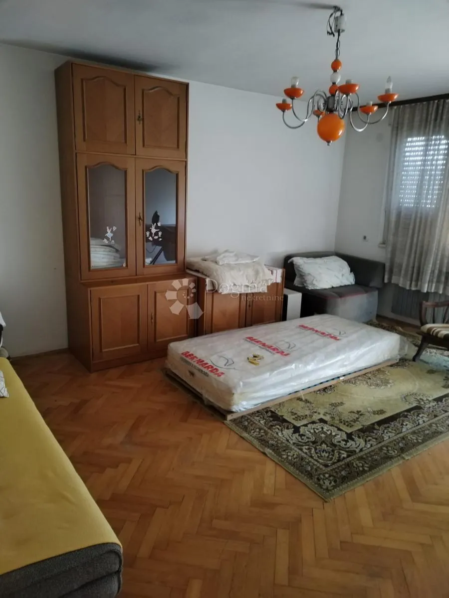 kuća sa zemljištem na prodaju - odmah useljiva ! - slika 25