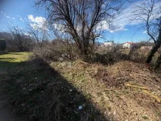 osunčani teren za obiteljsku kuću - slika 2