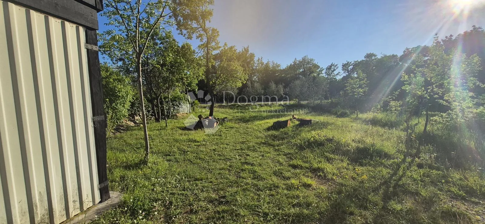 kombinirano građevinsko 950 m2 +poljoprivredno zemljište 1773 m2 - slika 24
