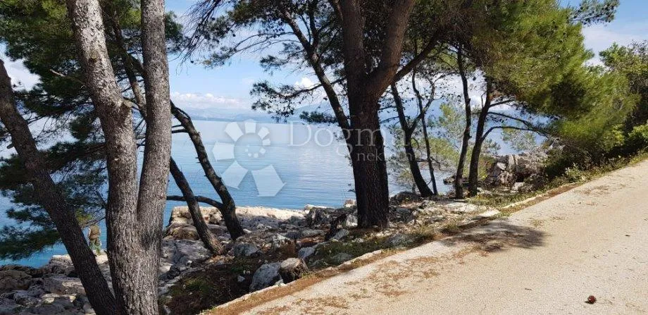 hvar- građevinsko zemljište 1. red do mora, uvala pokrivenik, 850 m² - slika 10