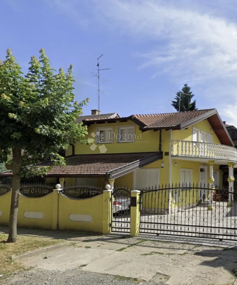 luksuzna kuća u centru sa dodatnim objektom - slika 15