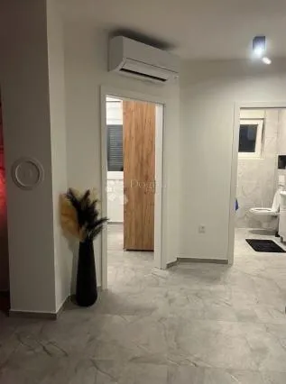 namješten stan novogradnja 4. kat lift - pula - slika 5