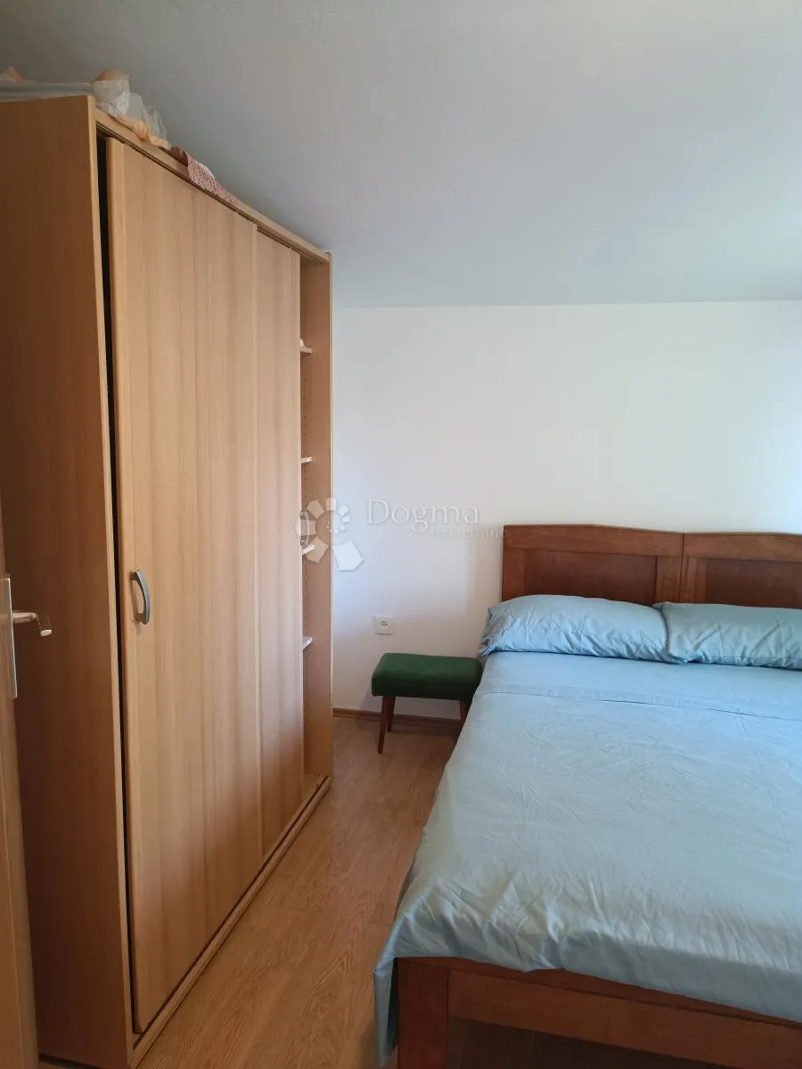 samostojeća kuća na šolti - slika 18