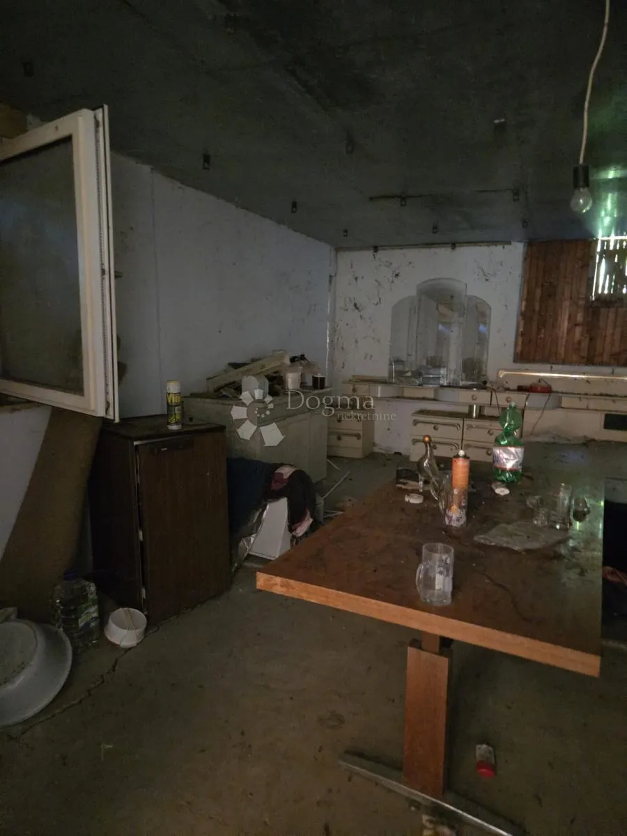vikendica u prirodi s 4.789 m² zemljišta - slika 9