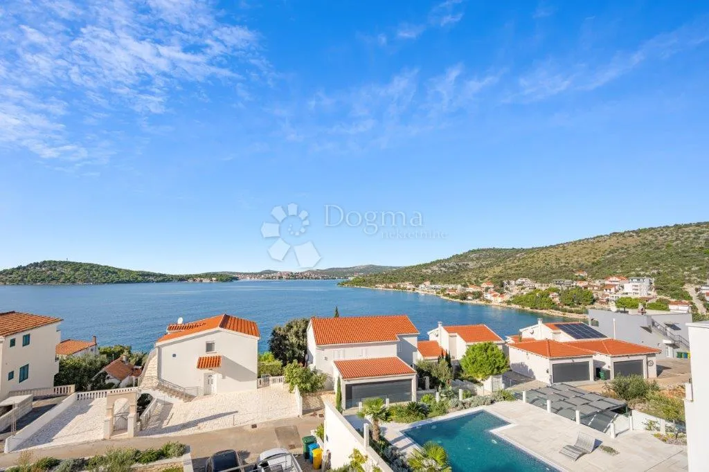 rogoznica- luksuzna villa s top pogledom - slika 33