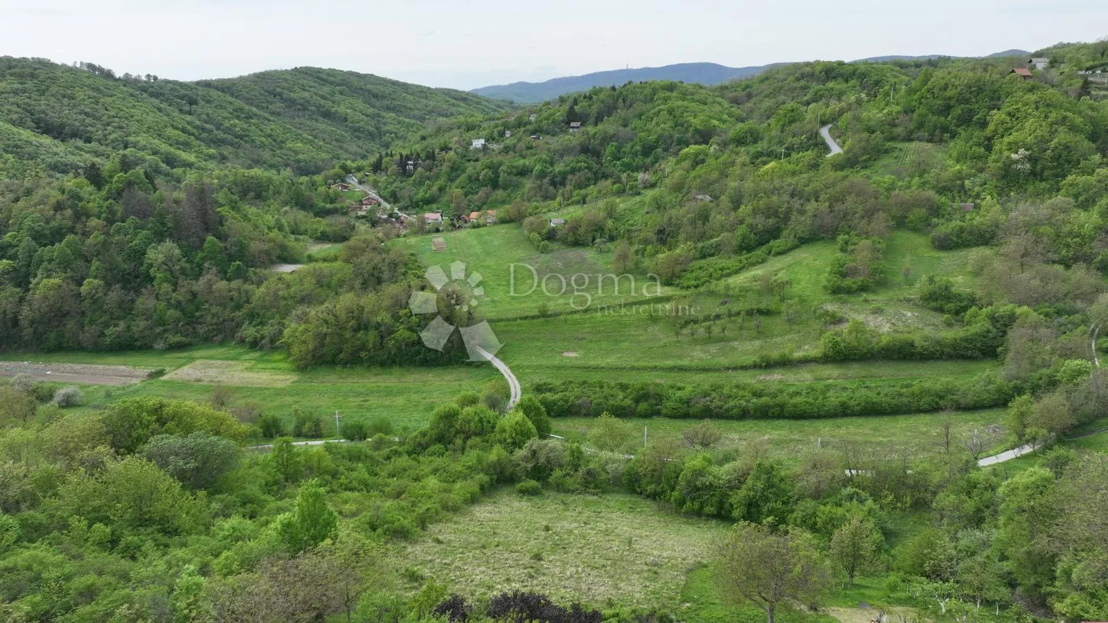 idealna vikend kuća vugrovec 236.98 m²+okućnica 2746 m2 - slika 14