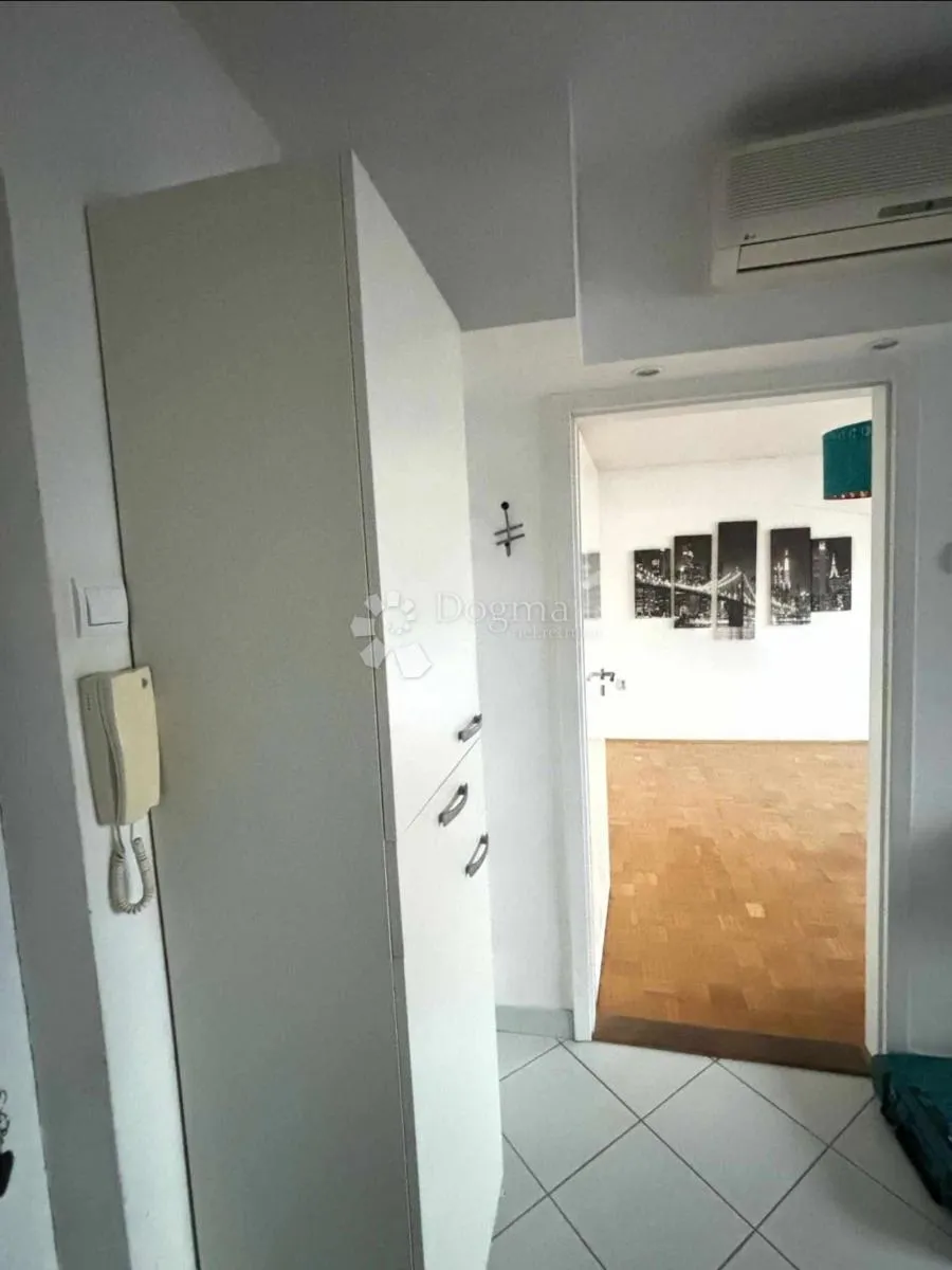 stan gornji grad - centar osijeka 40m2 - slika 3