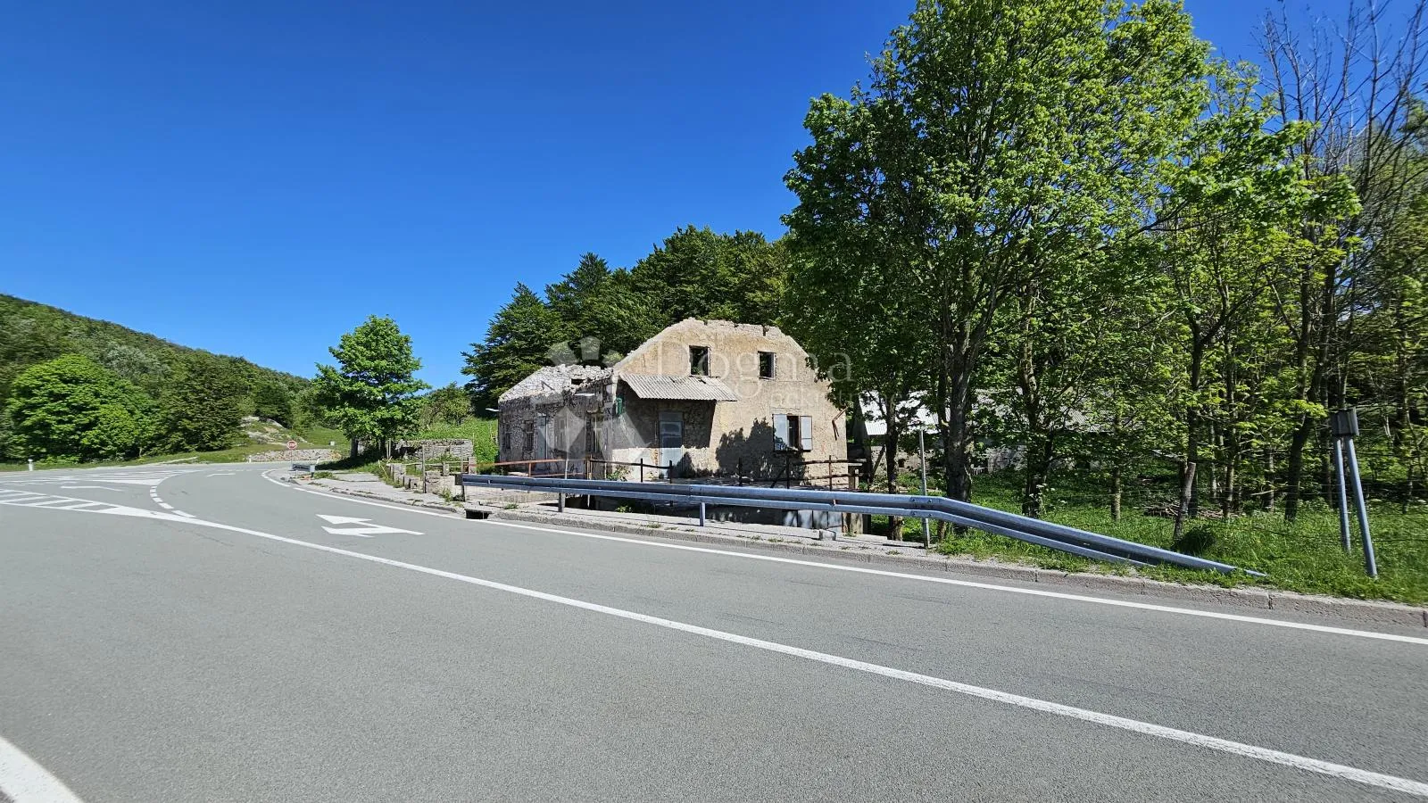 prilika za investitore, građ. parcela 4000m2 s ucrtanim objektom nadomak np risnjak i platak - slika 4