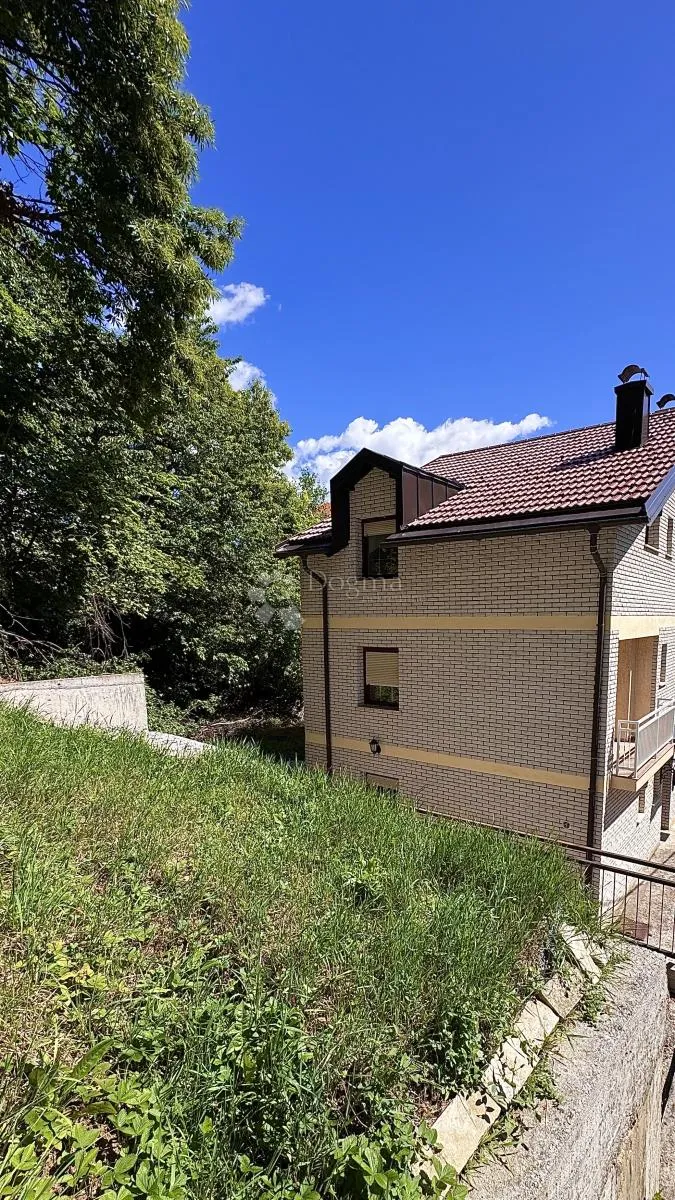 obiteljska kuća s dvorištem | najbolji omjer cijene i kvalitete - slika 1