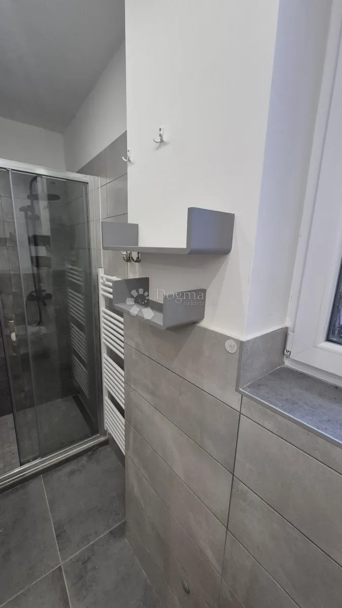 dvosobni stan u centru pule površine 72,83 m2 - slika 11