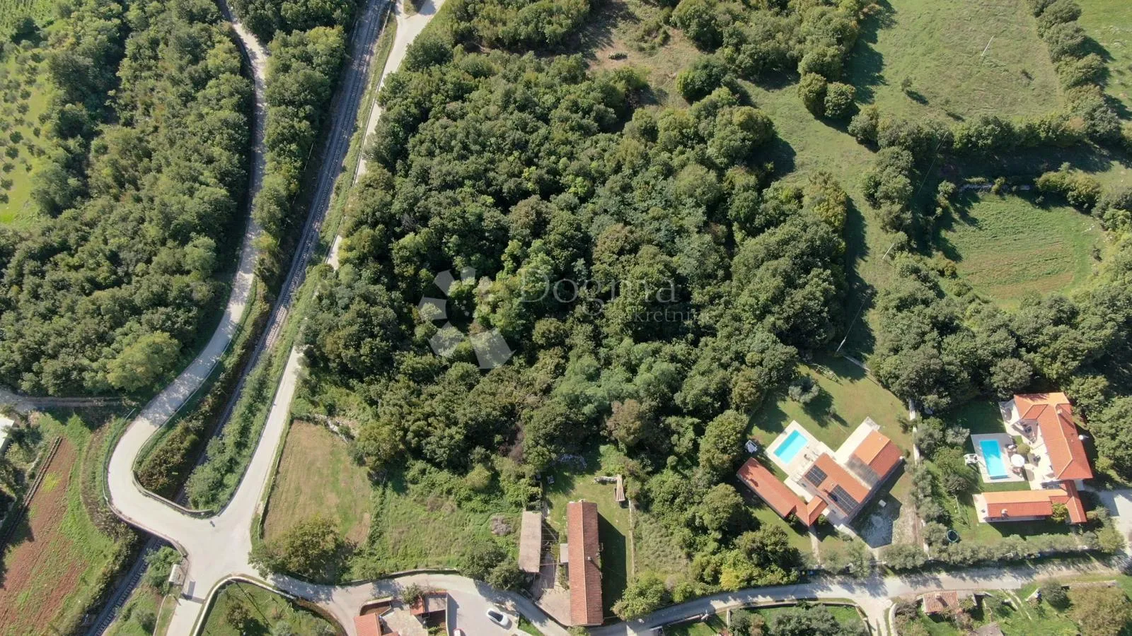Kompleks građevinskog i poljoprivrednog zemljišta - Žminj