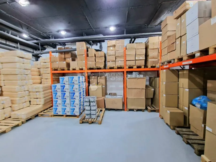 najam poslovnog prostora 555 m² – trešnjevka - slika 12