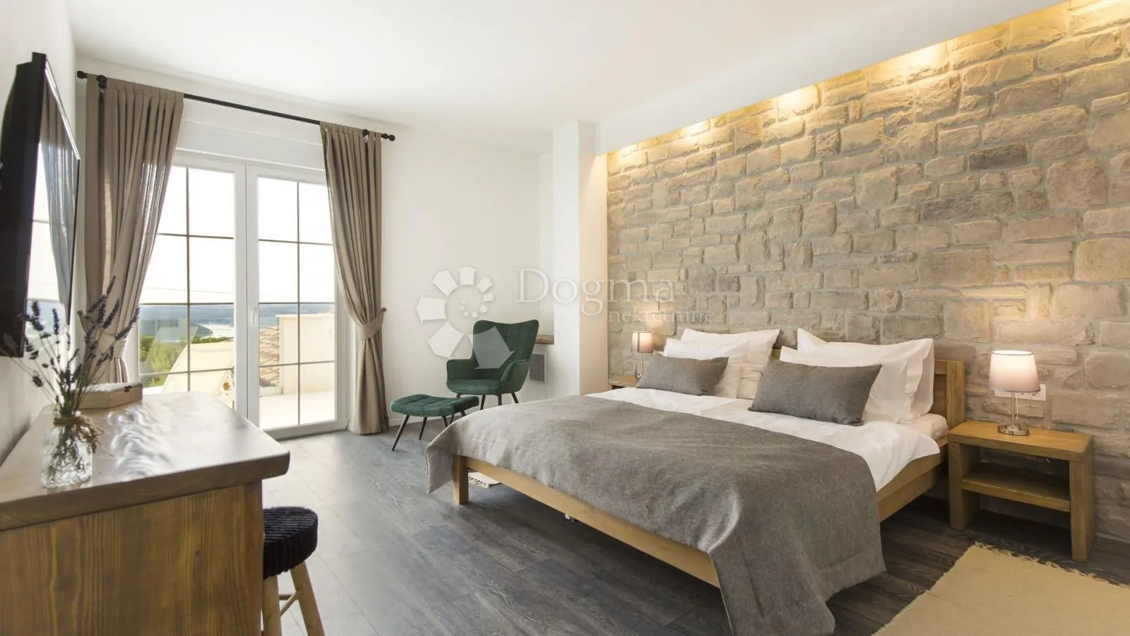 villa s 5* - panoramski pogledom na more i privatnost - slika 19