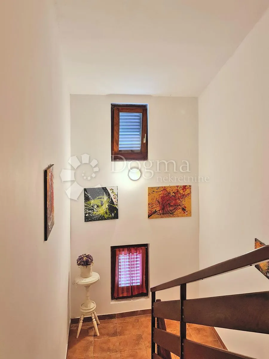 kuća s 8 apartmana spremna za turistički najam - slika 18