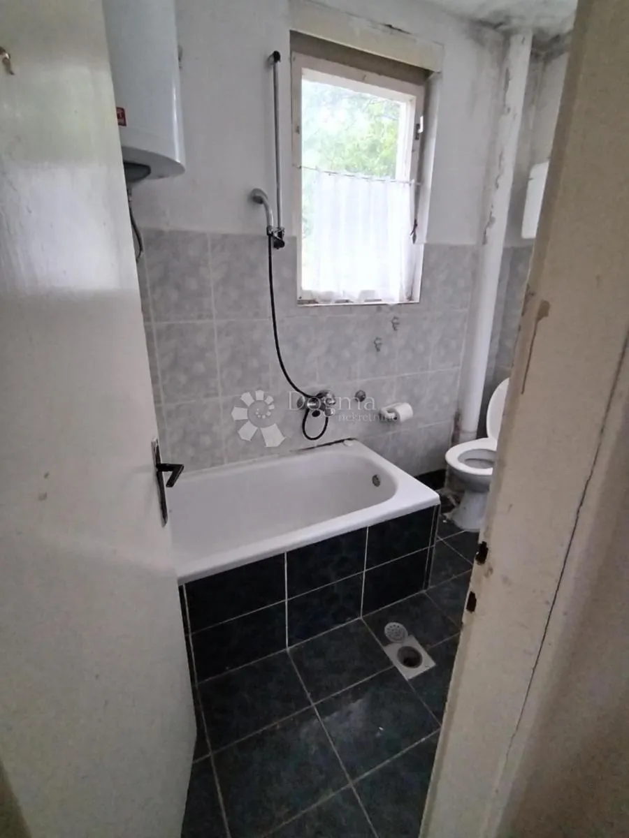 kuća za adaptaciju s velikim potencijalom – centar kalnika - slika 15