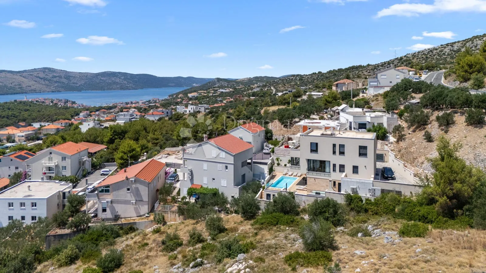 ekskluzivna moderna vila s bazenom i čarobnim pogledom - slika 55