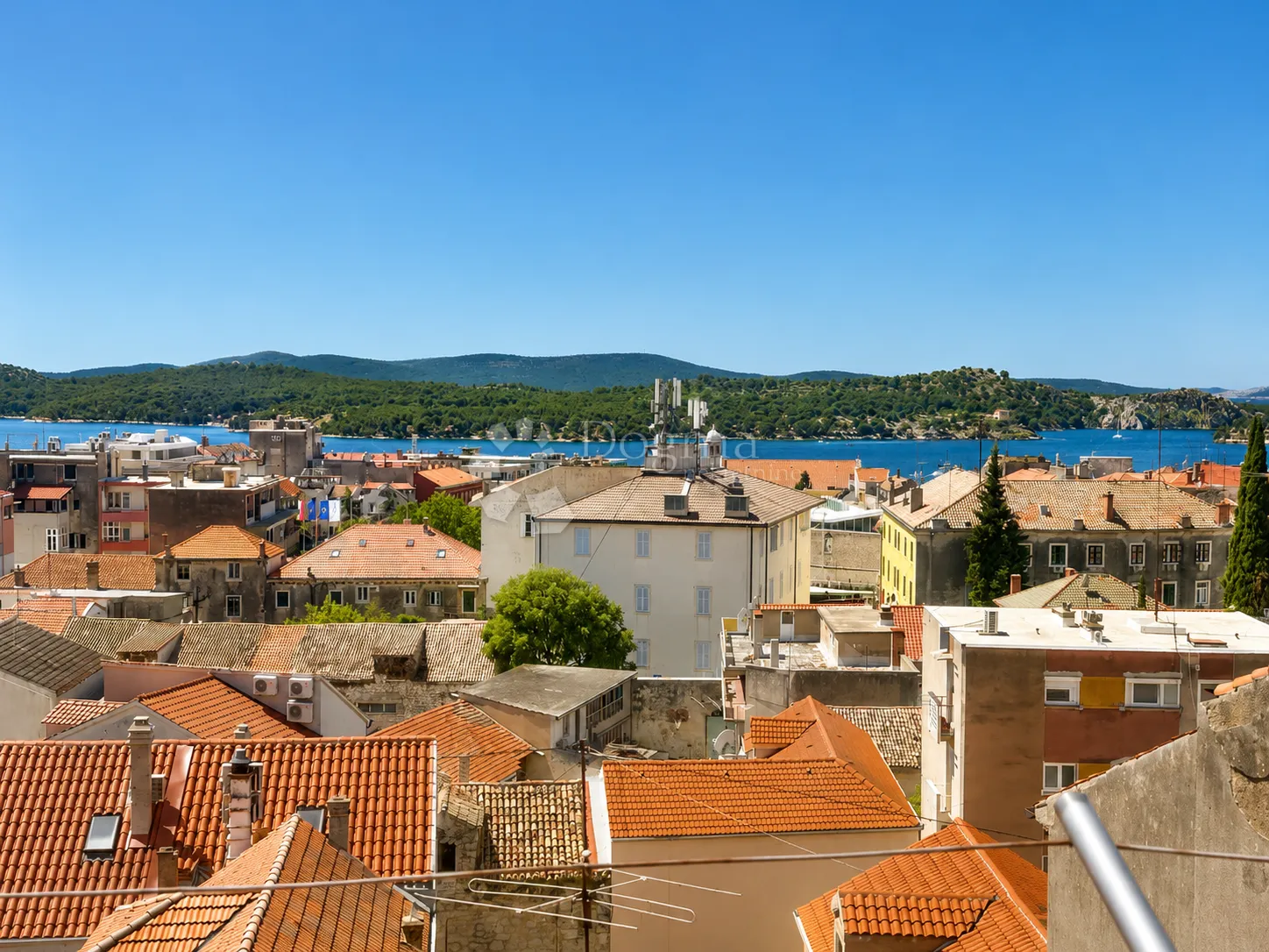 panorama šibenika na dlanu – jednosoban stan s pogledom - slika 10