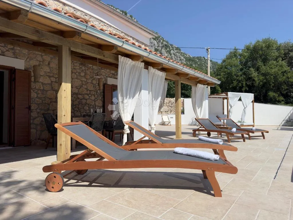 kamena vila s bazenom bribir - slika 8