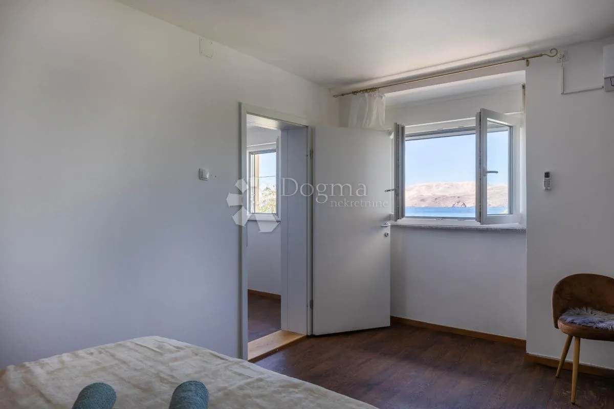 apartman atraktivna lokacija karlobag - slika 4