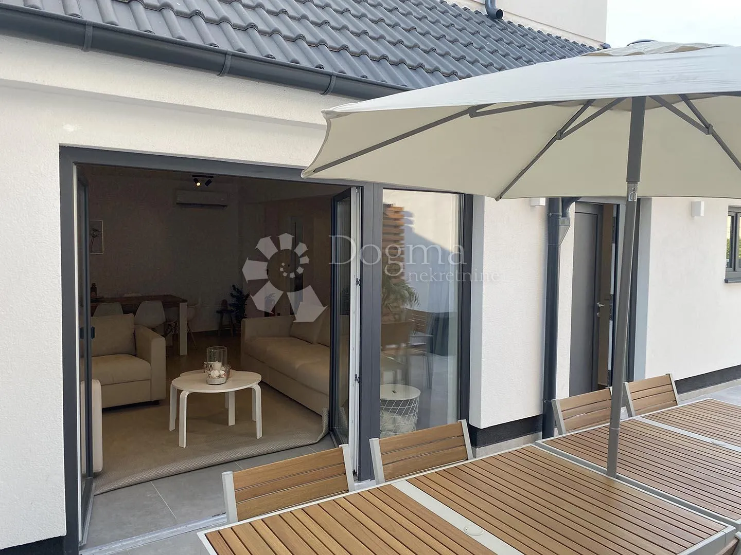premantura - kuća sa 3 luksuzna apartmana i pogledom na more - slika 4