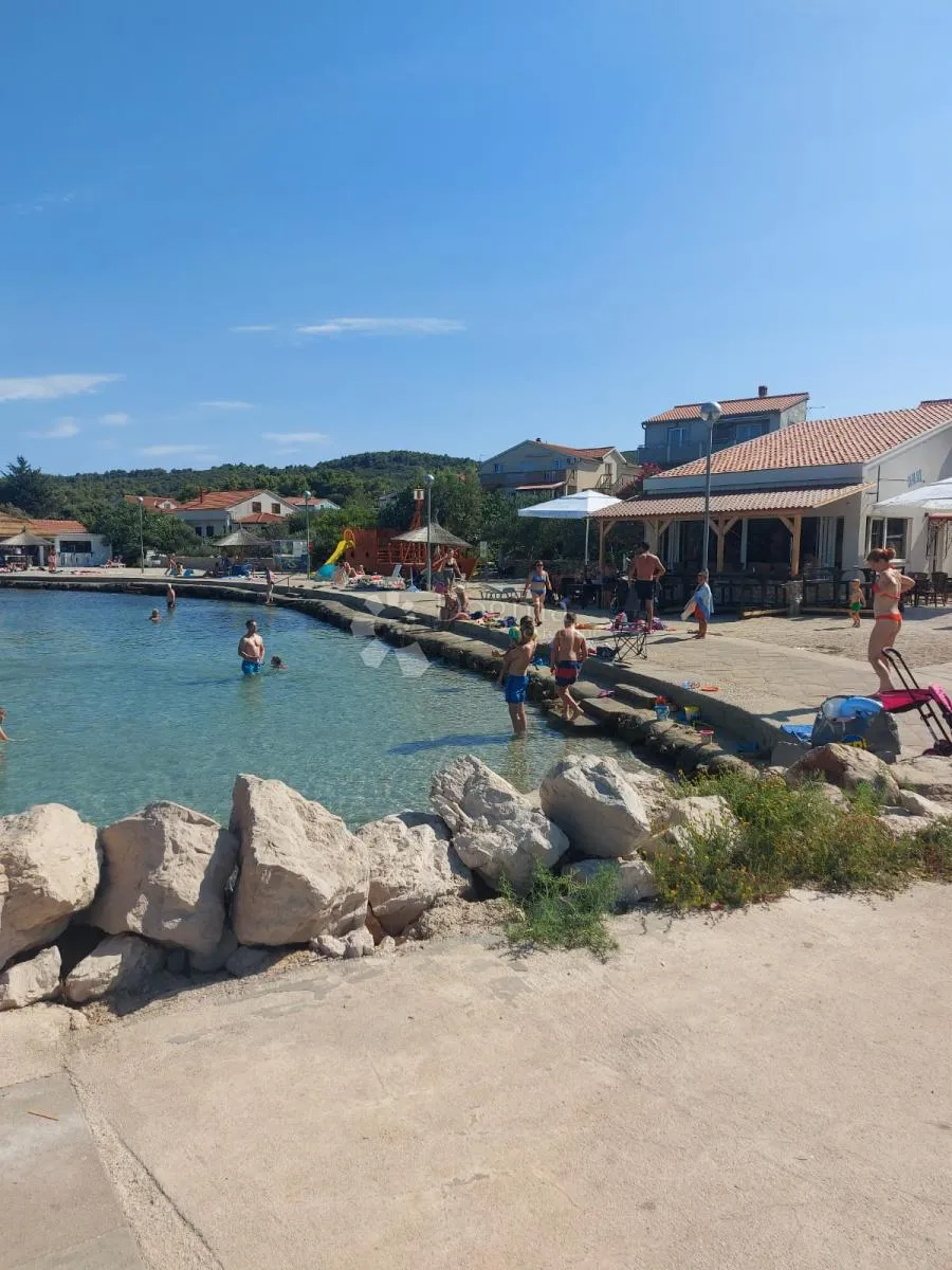 atraktivno građevinsko zemljište prvi red do mora - slika 10