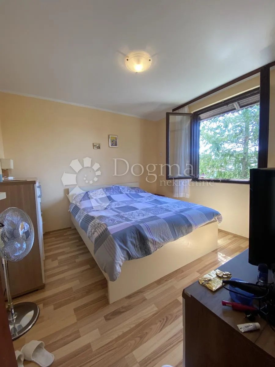 kuća sa dva stana - slika 8