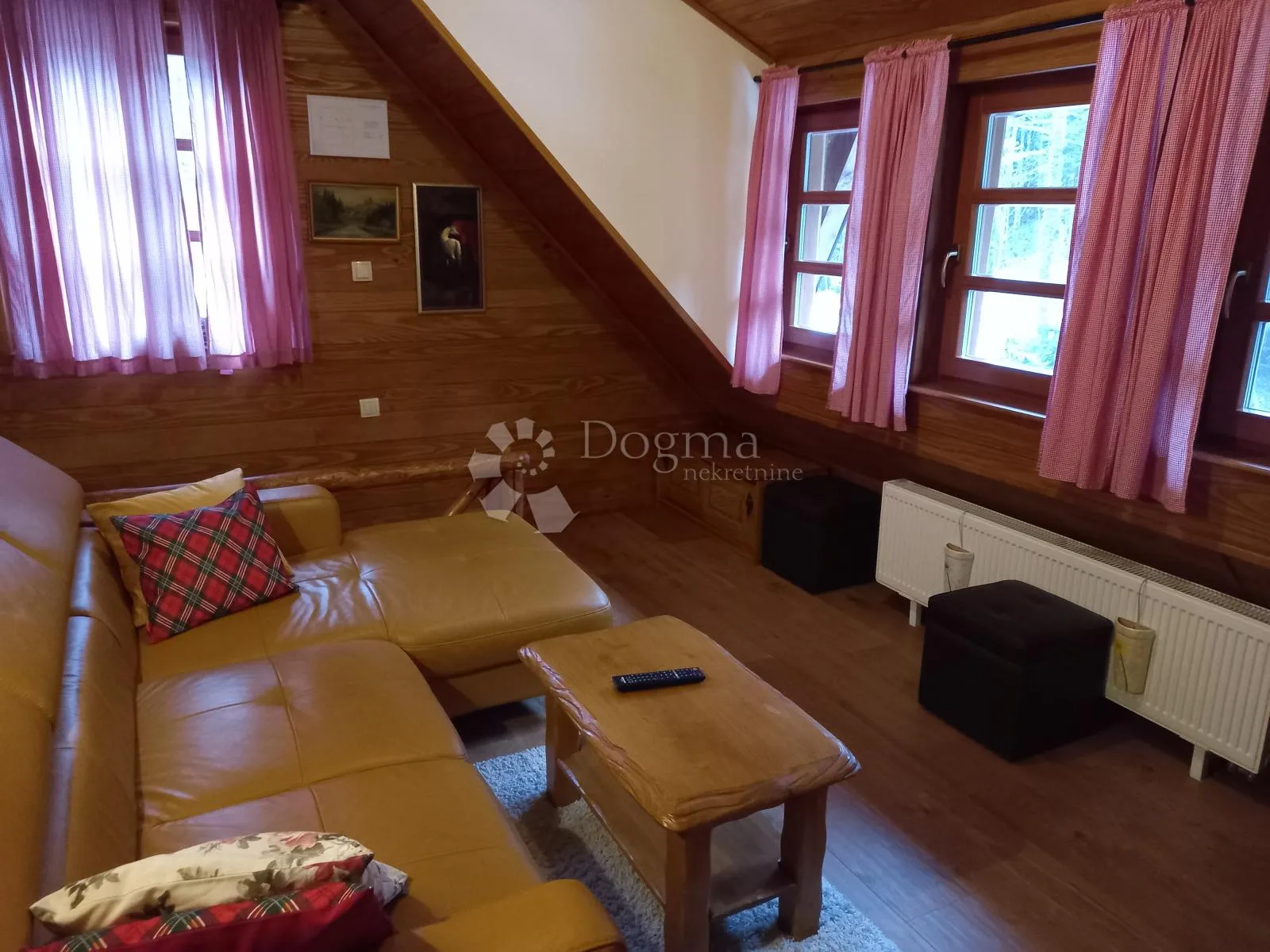 vrbovsko, autentična drvena kuća s velikim terenom i wellness sadržajima - slika 9