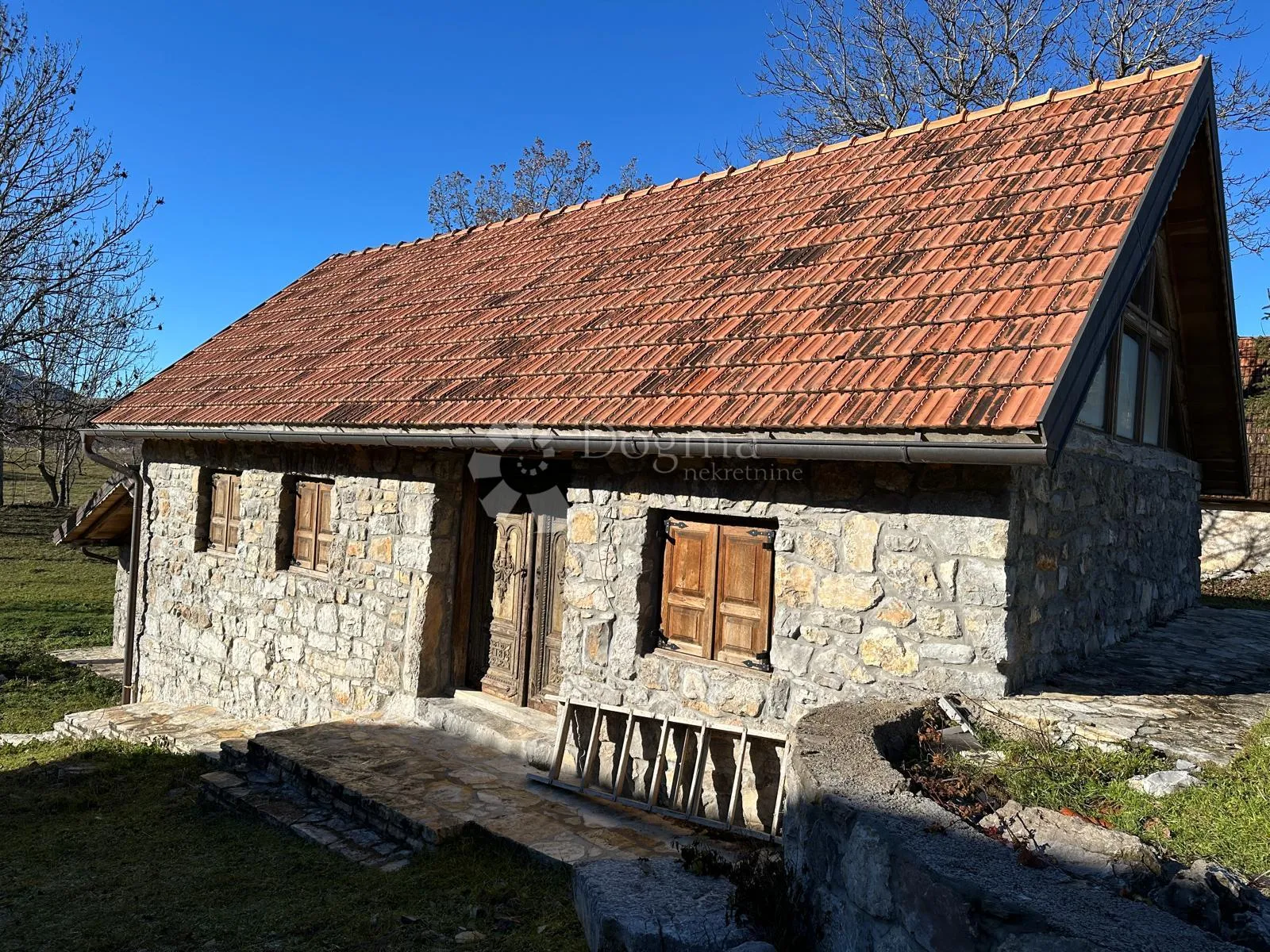 difuzni hotel autohtone kamene kuće 10+1 - slika 40