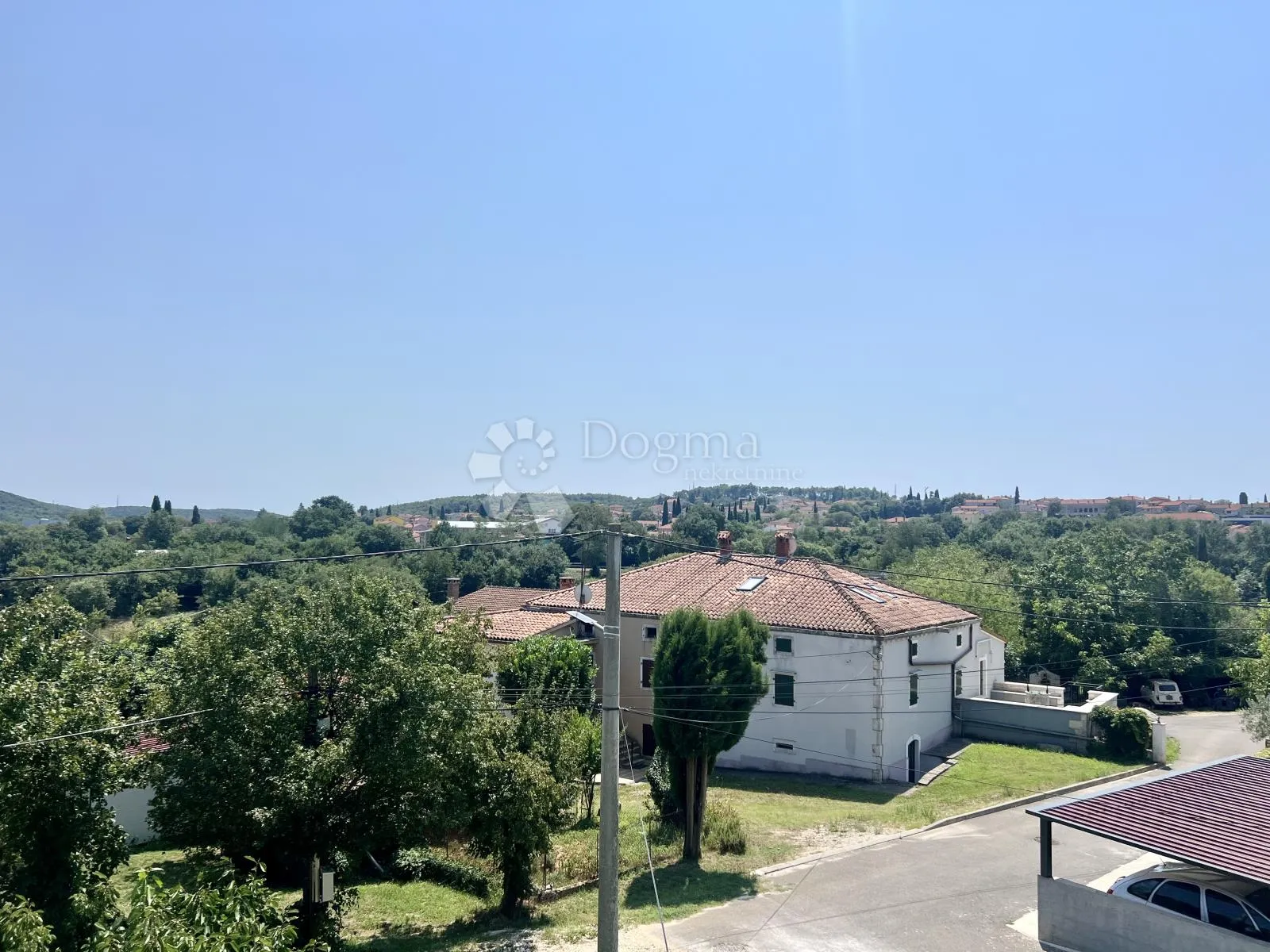 prostrana kuća u rovinjskom selu - slika 2