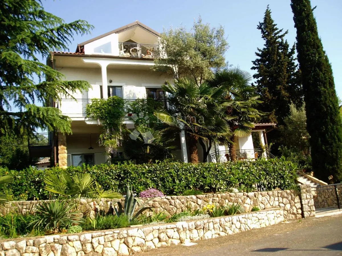 MALINSKA - APARTMANSKA KUĆA 100 m OD MORA - Malinska, Malinska-Dubašnica