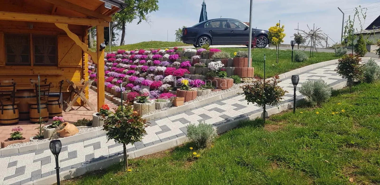 šarmantna kućica u prirodi - slika 7