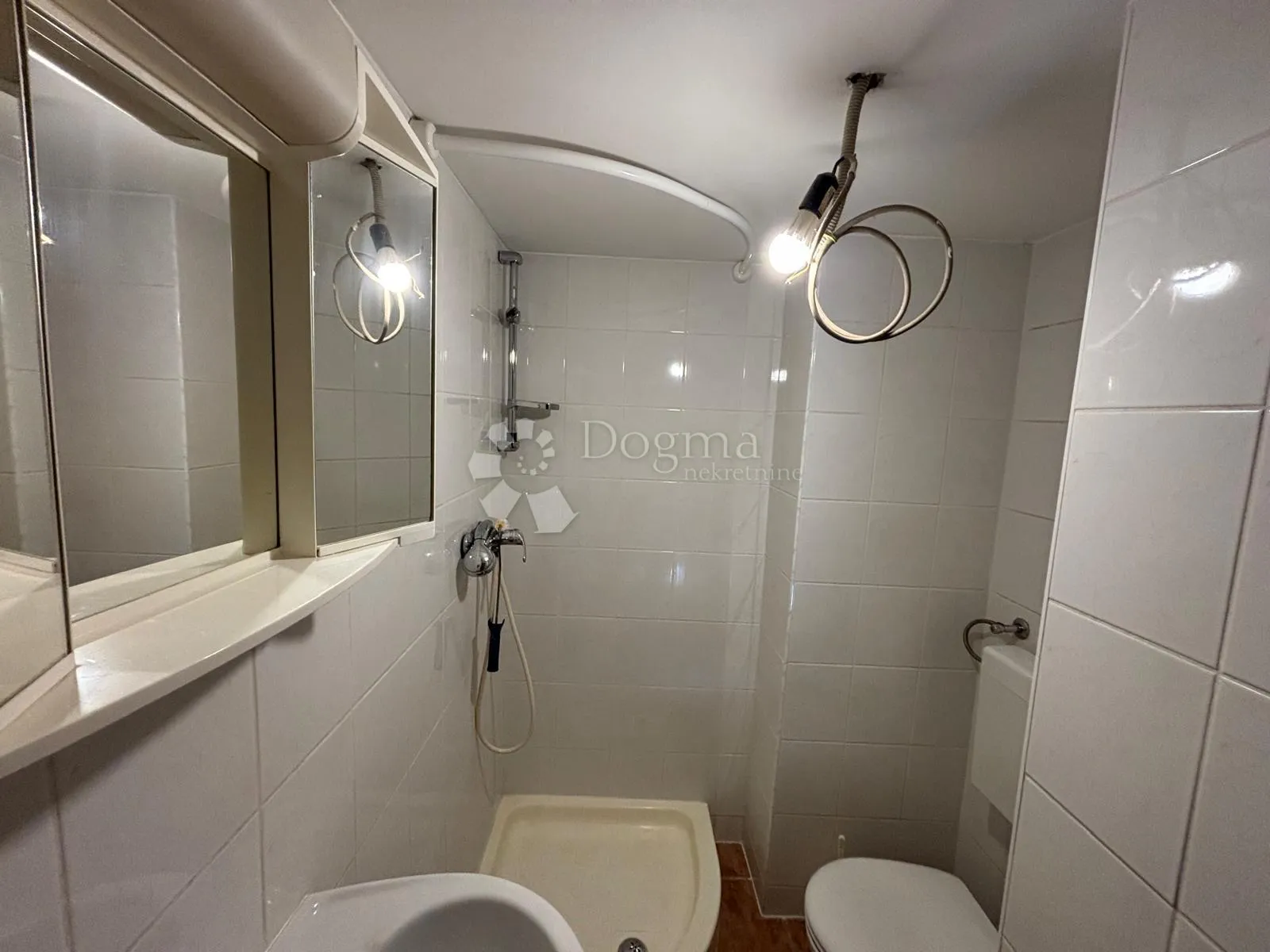 dvoetažni stan 65 m2 sa vrtom, zaprešić sjever - slika 5